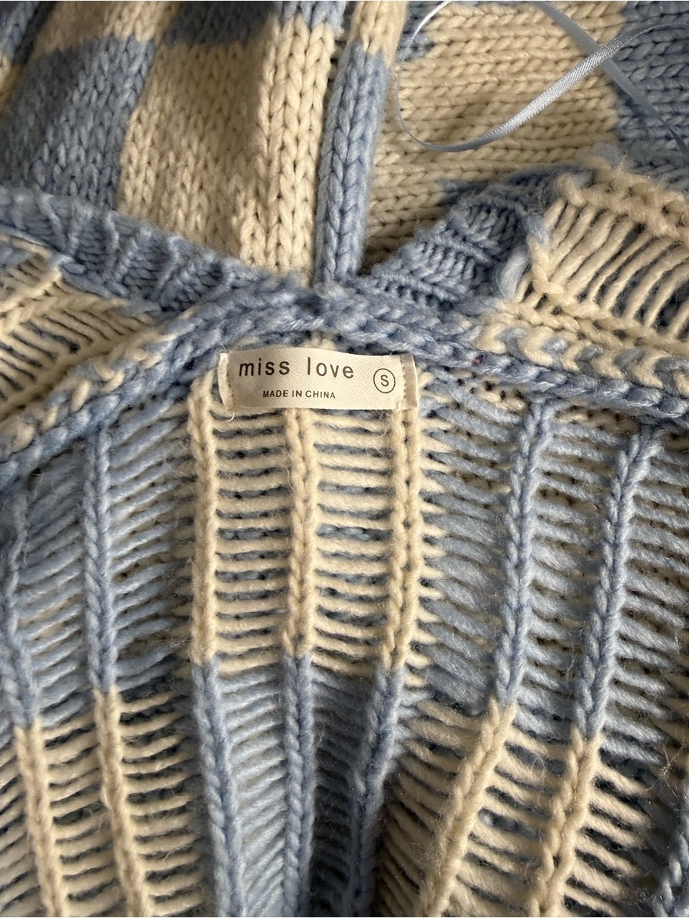 Light Blue & Cream Check Knit Open-Front Cardigan - Picture 3 of 9